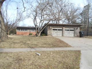 2840 Mulvane St, Topeka KS  66611-1626 exterior