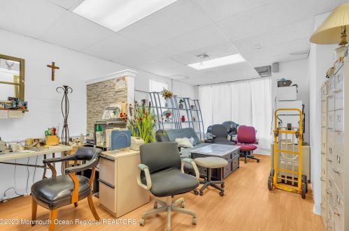 204 Channel Dr, Point Pleasant Beach NJ 08742-2619 exterior