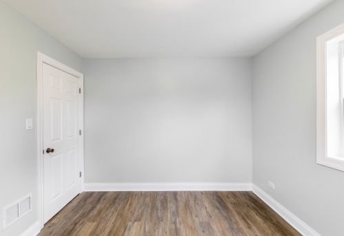 5009 Lavergne Ave, Chicago IL 60638-5831 exterior