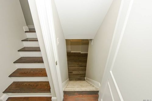 37 Astor Ct, Commack NY 11725-3723 exterior