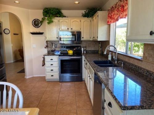 9602 Minnesota Ave, Chandler AZ 85248-6618 exterior