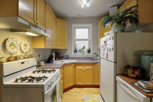 3429 Oakley Ave, Chicago IL 60608-6027 exterior