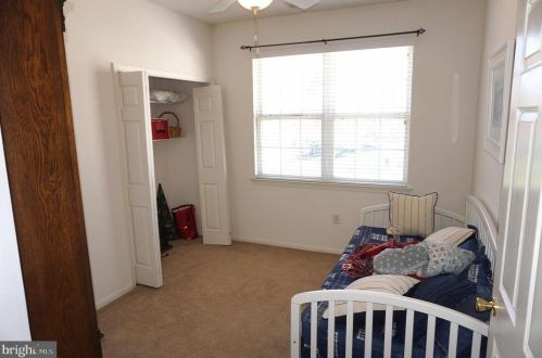 21 Fallview Ct, Trenton NJ 08690-3216 exterior