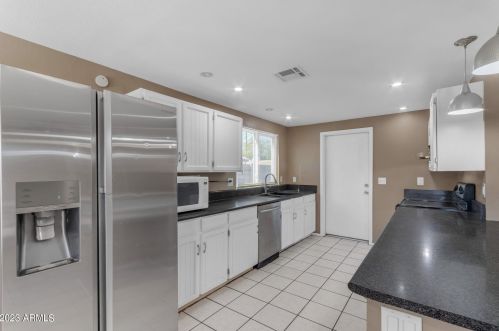 1403 Palomino Dr, Chandler AZ 85224-1639 exterior