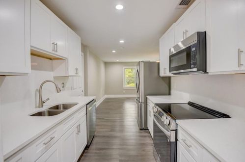 2139 Meador Ave, Atlanta GA 30315-7407 exterior