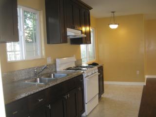 1059 Oxford Ave, Los Angeles CA  90006-2321 exterior