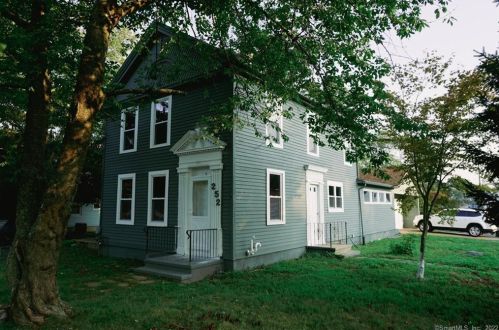 252 Main St, Meriden CT 06451-3859 exterior