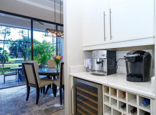 7389 Byrons Way, Naples, FL 34113-3169