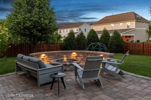 814 Bittersweet Ln, Joliet IL 60404-9524 exterior