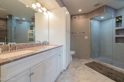 12814 40 Pl, Phoenix AZ 85050-8972 exterior