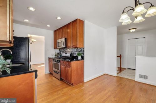 4216 Landgreen St, Rockville MD 20853-2731 exterior