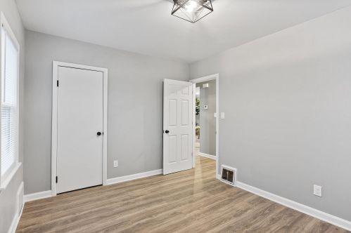 2812 84th St, Milwaukee WI  53222-4704 exterior