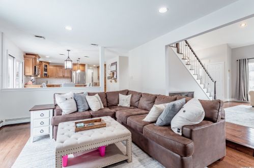 34 Fleetwood Rd, Commack NY 11725-1755 exterior