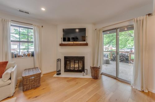 1502 Oriole Ln, Saint Louis MO 63144-1110 exterior