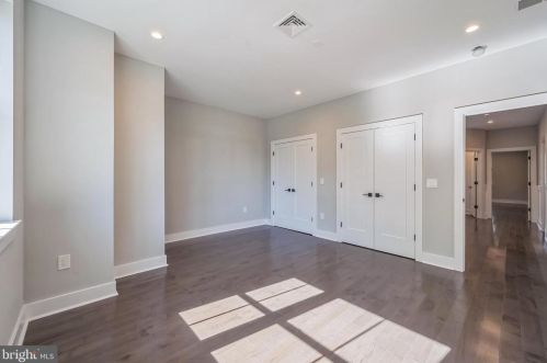 708 Caledonia St, Philadelphia PA 19128-1100 exterior