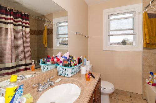 6243 Campbell Ave, Chicago IL 60659-2807 exterior