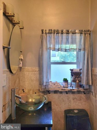 531 Benner St, Philadelphia PA 19149-3214 exterior