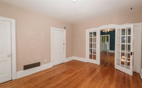 1856 Arlington Pl, Milwaukee WI 53202-1619 exterior