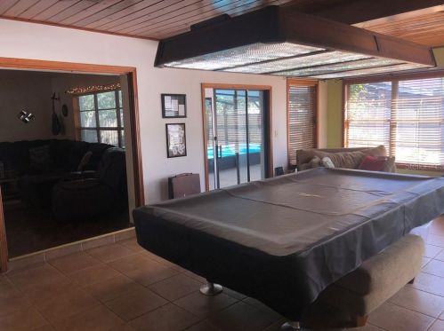 8005 Pne Hl Dr, Tampa FL 33617-7602 exterior