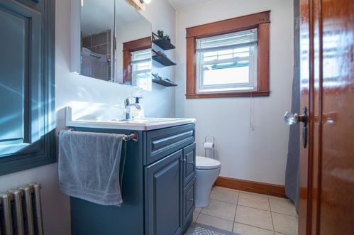 45 Grover St, Providence RI 02909-5209 exterior