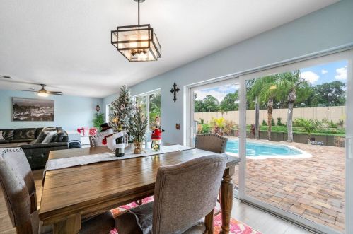 2586 10 St, Boynton Beach FL 33426-7403 exterior