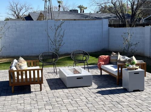 6841 12th Ave, Phoenix AZ  85013-1021 exterior