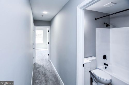 5220 Astor Pl, Washington DC  20019-6447 exterior