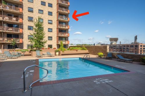 66 9th St, Saint Paul MN 55101-4700 exterior