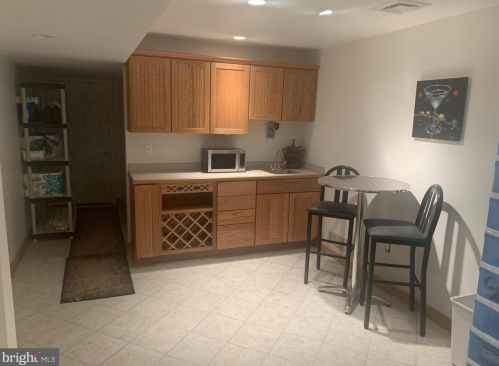 3357 Woodland Cir, Huntingdon Valley PA 19006-4246 exterior