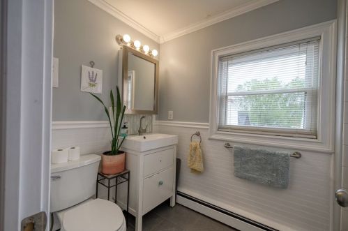 5133 Holmes St, Pittsburgh PA  15201-2433 exterior