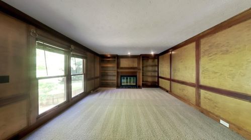 2502 Meadowglen Trl, Lithonia GA 30078-5631 exterior