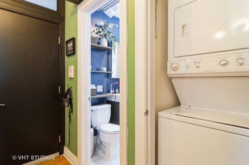 2701 Belden Ave, Chicago IL  60647-3073 exterior