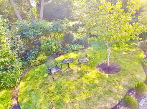 129 Connection St, Middletown, RI 02840-3859