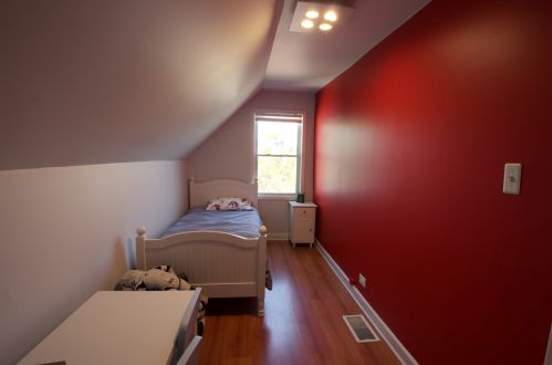 3033 Spaulding Ave, Chicago IL 60618-6808 exterior