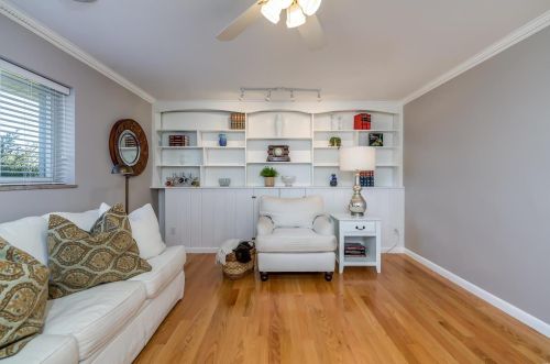 9305 Litzsinger Rd, Saint Louis MO 63144-2157 exterior