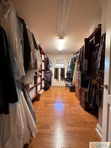 21 Southfield Rd, Edison NJ 08820-3141 exterior