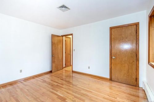 2655 Netherland Ave, Bronx NY 10463-4808 exterior