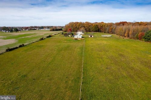 262 Lk Rd, Pilesgrove NJ 08098-3008 exterior