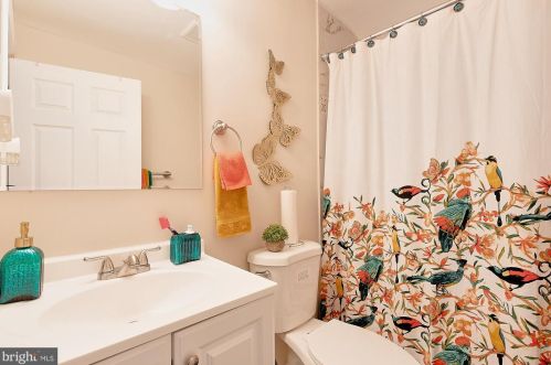 34 Elmira St, Washington DC 20032-5873 exterior