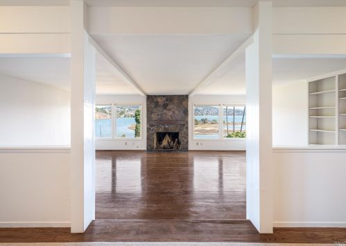 325 Strawberry Dr, Mill Valley CA 94941-2508 exterior