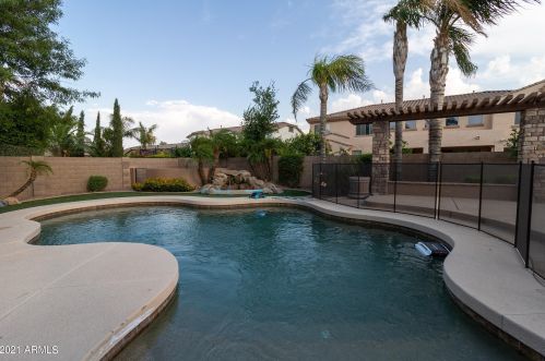 1899 Kaibab Dr, Chandler AZ  85249-3366 exterior