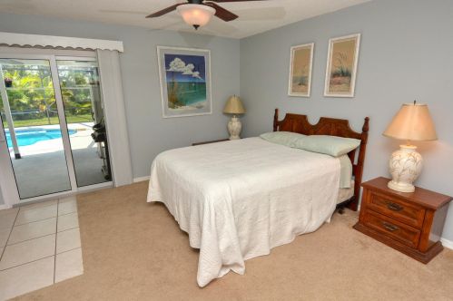 834 Walters Ter, Fort Pierce FL 34983-3963 exterior