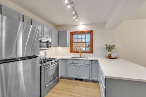 6422 Meadowview Ave, Kalamazoo MI  49048-9448 exterior