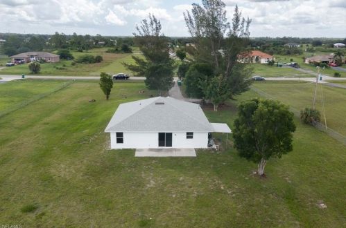 4435 20 St, Naples FL 34117-9400 exterior