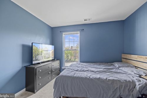 3923 Old Dominion Blvd, Alexandria VA 22305-1559 exterior