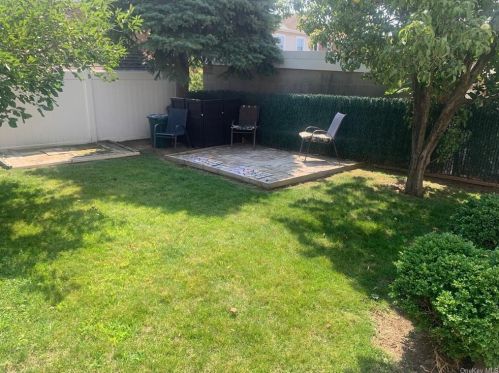 2320 Tenbroeck Ave, Bronx NY 10469-5308 exterior