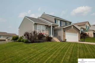 15840 Black Walnut St, Omaha NE  68136 exterior