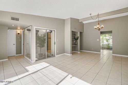 4924 Edgemont Ave, Phoenix AZ  85008-1621 exterior