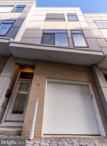 1336 Mascher St, Philadelphia PA  19122-4606 exterior