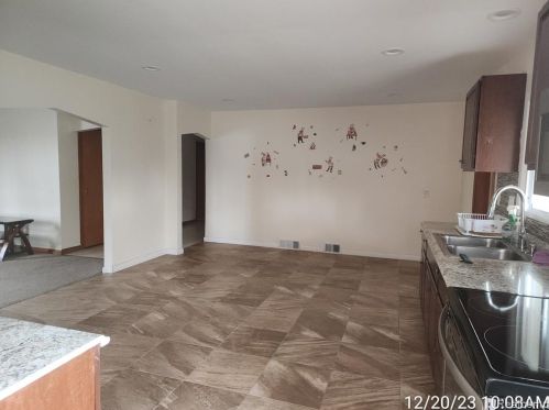 26551 Doxtator St, Dearborn Heights, MI 48127-3396